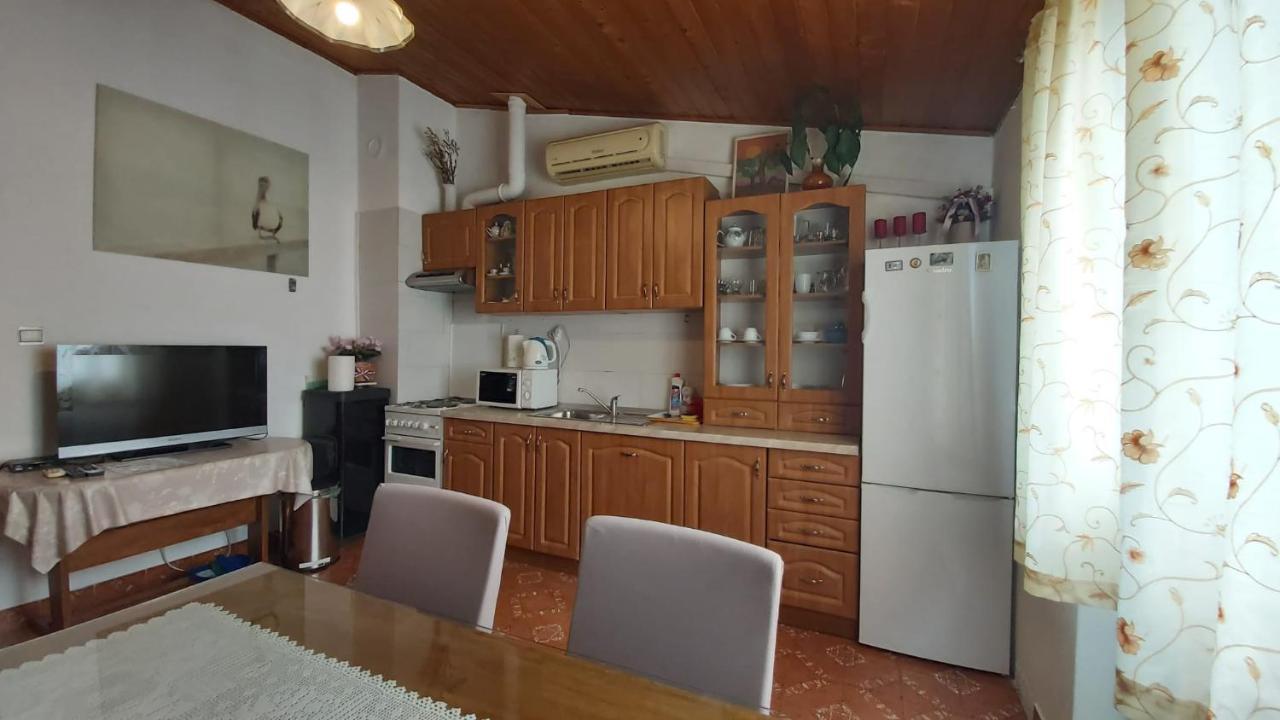 Vjeko Apartment *